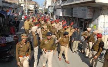 ନିର୍ବାଚନ ପୂର୍ବରୁ ବଡ଼ସାହିରେ ପୁଲିସର ଫ୍ଲାଗ୍ମାର୍ଚ୍ଚ