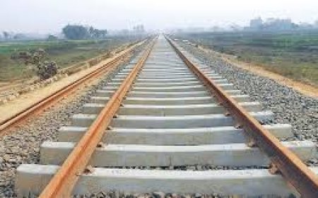 ରେଳ ଧାରଣା ଦୋହରୀକରଣରେ ଲାଗୁଛି ଶିଳ୍ପାଞ୍ଚଳରୁ ଲୁଟ୍ ମୋରମ!