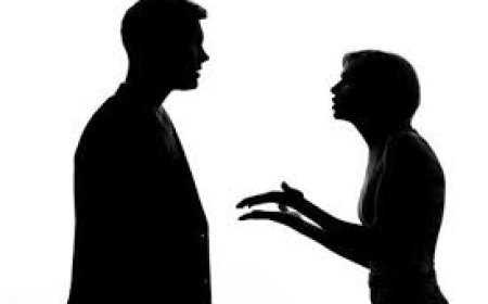 ସ୍ୱାମୀ ସ୍ତ୍ରୀଙ୍କ ବିବାଦକୁ ନେଇ ଥାନା ସମ୍ମୁଖରେ ହାଇଡ୍ରାମା