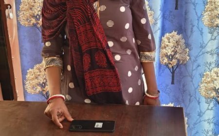 ଚୋରା ମୋବାଇଲ କିଣି ବନ୍ଧାହେଲେ ମହିଳା