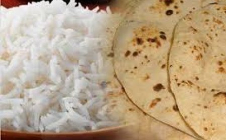 ଆପଣ ଭାତ ଓ ରୁଟି ଏକାସଙ୍ଗେ ଖାଉଛନ୍ତି କି?  ପଡ଼ିଥାଏ ଖରାପ ପ୍ରଭାବ