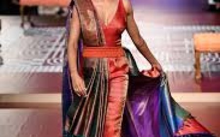 କମ୍ଫର୍ଟେବଲ୍‌ ସହ ମିଳିବ ଷ୍ଟାଇଲିଶ୍‌ ଲୁକ୍‌ :ହ୍ୟାଣ୍ଡଲୁମ୍‌ର ଓ୍ବେଷ୍ଟର୍ନ ଫ୍ୟୁଜନ୍‌ କ୍ରେଜ୍‌