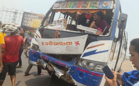 ପୁଲିସ ଗାଡି ଦୁର୍ଘଟଣା ଗ୍ରସ୍ତ ; ୬ ମହିଳା କନଷ୍ଟେବଳ ଆହତ