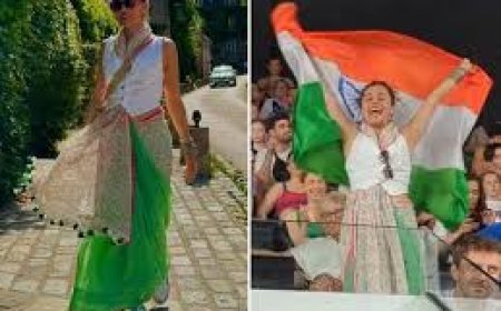 ଅଲମ୍ପିକ୍ସ ଷ୍ଟାଣ୍ଡ୍‌ରେ  ତ୍ରିରଙ୍ଗା  ଉଡ଼ାଇଲେ ତାପସୀ ପନ୍ନୁ