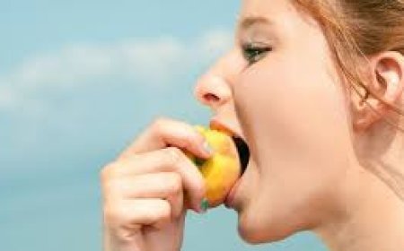 ଜାଣନ୍ତୁ ଫଳ  ଖାଇବାର ସଠିକ୍‍ ଉପାୟ