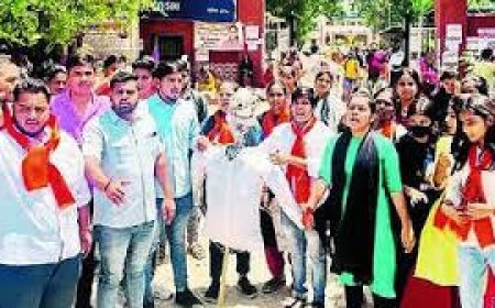 ଛାତ୍ର ସଂସଦ ନିର୍ବାଚନ ଦାବି