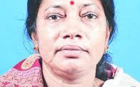 ମଦ ବନ୍ଦ କଥା କହି ଓଡ଼ିଶା ବାସୀଙ୍କୁ ଭୁଆଁ ବୁଲାଉଛନ୍ତି ସରକାର : ପ୍ରମିଳା ମଲ୍ଲିକ