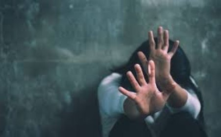 ରାସ୍ତାକଡ଼ରେ ଯୁବତୀଙ୍କୁ ଦୁଷ୍କର୍ମ ଭିଡିଓ ଭାଇରାଲ୍