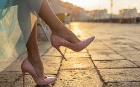 ହାଇ ହିଲ୍‌ସ ପିନ୍ଧିଲେ ଦେଖାଦିଏ  ସ୍ବାସ୍ଥ୍ୟ ସମସ୍ୟା