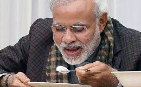 ଗାଡ଼କଣରେ ପ୍ରଧାନମନ୍ତ୍ରୀ,  ମହିଳାଙ୍କଠାରୁ କ୍ଷିରୀ ଖାଇ ଖୁସି