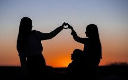 ସୁଖର ବନ୍ଧୁ ଦୁଃଖର ବନ୍ଧୁ