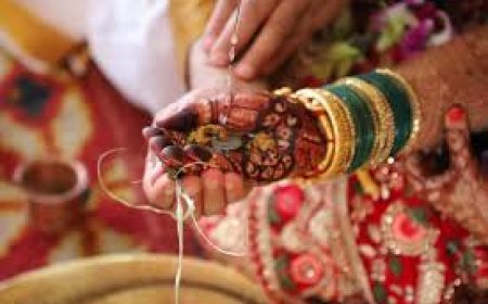 ସ୍ତ୍ରୀଙ୍କ ପାଖରେ ଏହି ୫  ଥିଲେ ସ୍ବାମୀ ପାଲଟନ୍ତି  ଭାଗ୍ୟବାନ