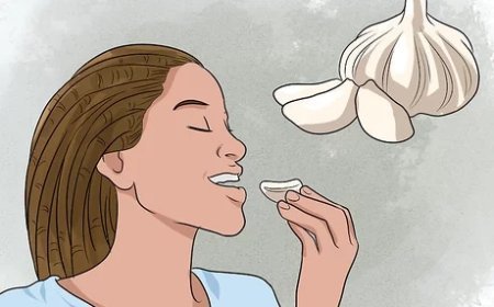 ଖାଲିପେଟରେ ରସୁଣ ଖାଇବା ସ୍ବାସ୍ଥ୍ୟ ପାଇଁ ବେଶ୍ ଉପକାରୀ