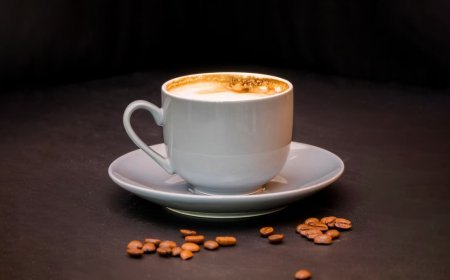 ନିଦରୁ ଉଠି କଫି ପିଉଥିଲେ ସାବଧାନ; ହୋଇପାରେ ସମସ୍ୟା