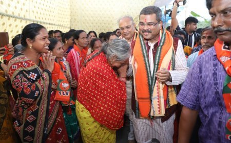 ସମ୍ବଲପୁରରେ ଛଠ୍ ପୂଜାରେ ସାମିଲ ହେଲେ କେନ୍ଦ୍ରମନ୍ତ୍ରୀ