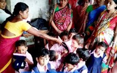 ଅଙ୍ଗନଓ୍ବାଡି କର୍ମୀଙ୍କ ପାଇଁ ସ୍ଥାୟୀ ସରକାରୀ କର୍ମଚାରୀ ଭଳି ସୁବିଧା କର:  କେନ୍ଦ୍ର ସରକାରଙ୍କୁ ନିର୍ଦ୍ଦେଶ