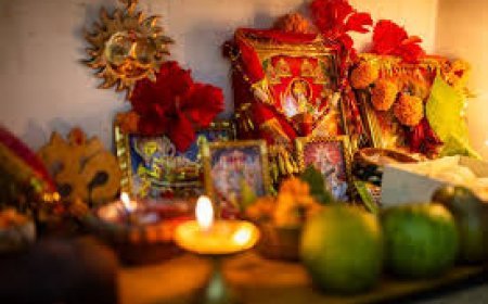 ସାବଧାନ, ଘରର ସିଡି ତଳେ କଦାପି ରଖନ୍ତୁନି ଠାକୁର ଘର