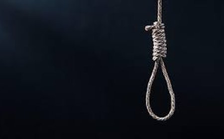 ମେସ୍‌ ବାଥ୍‌ରୁମରୁ  ଯୁକ୍ତ-୩ ଛାତ୍ରୀଙ୍କ ଝୁଲନ୍ତା ମୃତଦେହ ଉଦ୍ଧାର