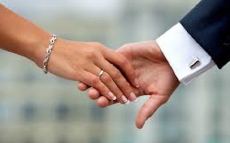 ପାଇବେ ମନଲାଖି ଜୀବନସାଥୀ! ଆପଣଙ୍କ ନାମ ଏହି ୪ ଅକ୍ଷରରୁ ଆରମ୍ଭ କି?