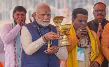 ପ୍ରୟାଗରାଜ କୁମ୍ଭମେଳାରେ ବୁଡ ପକାଇଲେ ପ୍ରଧାନମନ୍ତ୍ରୀ