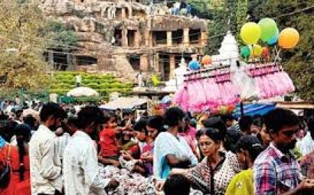 ମନ୍ତ୍ରଧ୍ଵନିରେ କମ୍ପୁଛି ଖଣ୍ଡଗିରି ପର୍ବତାଞ୍ଚଳ