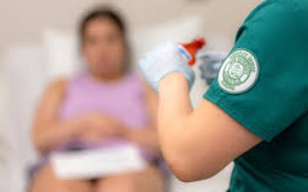 ଘା’କୁ ସିଲେଇ କରିବା ପରିବର୍ତ୍ତେ ଫେଭିକ୍ୱିକ ଲଗାଇଦେଲେ ନର୍ସ