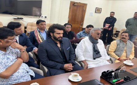 ମୁଖ୍ୟମନ୍ତ୍ରୀଙ୍କୁ ଭେଟିଲେ ବଲିଉଡ୍ ଅଭିନେତା ବୋନି କପୁର ଓ ଅର୍ଜୁନ କପୁର