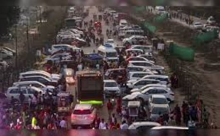 ମହାକୁମ୍ଭ ପାଇଁ ଲମ୍ବିଛି ଗାଡ଼ି ଭିଡ଼