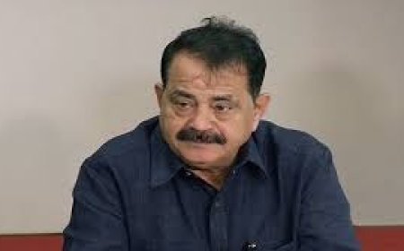 ଛି ଛି ରେ ମୋହନ ଛି: ତାରା ବାହିନୀପତି