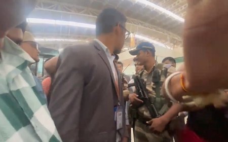 ଭୁବନେଶ୍ୱର ବିମାନବନ୍ଦରରେ ଯାତ୍ରୀଙ୍କ ହଙ୍ଗାମା