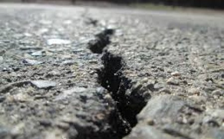 ବିଭାଗୀୟ ଅଧିକାରୀ ଓ ଠିକା ସଂସ୍ଥାର ମଧୁଚନ୍ଦ୍ରିକା ; ' ରାତିରେ ପିଚୁ କାମ, ସକାଳୁ ରାସ୍ତା ଫାଟି ଆଁ '