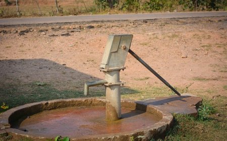 ବର୍ଷ ବର୍ଷ ଧରି ଅଚଳ ନଳକୂପ