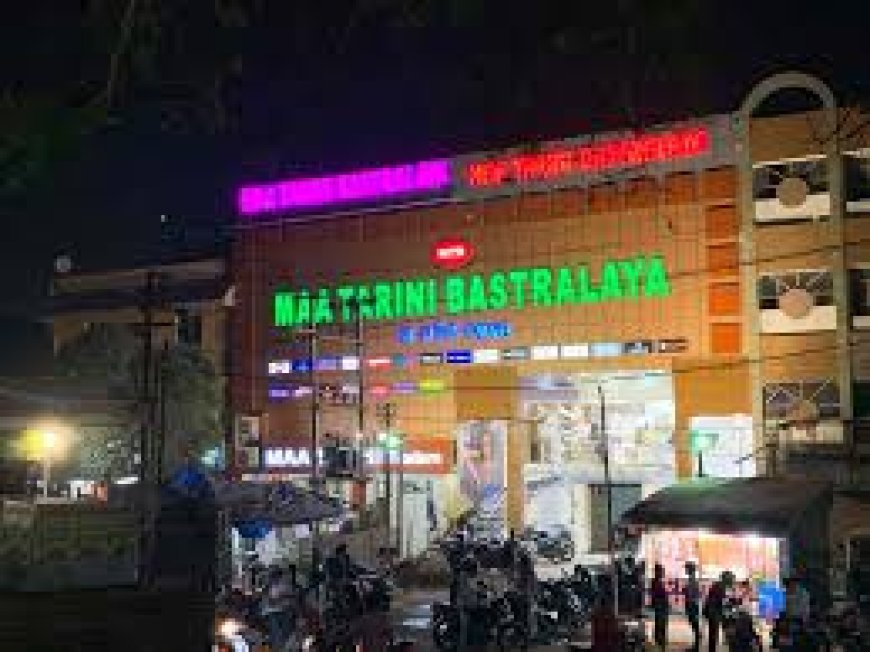 ମା' ତାରିଣୀ ବସ୍ତ୍ରାଳୟ ଗୋଦାମରେ ନିଆଁ ଲାଗି ଜଳିଗଲା କୋଟି କୋଟି ଟଙ୍କାର ସାମଗ୍ରୀ