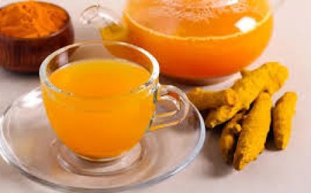 ଖାଲି ପେଟରେ ହଳଦୀ ପାଣି ପିଇଲେ ମିଳିଥାଏ ଲାଭ