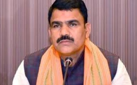 ଶିକ୍ଷକ କି ଯେତେ ବଡ଼ ଲୋକ ହୁଅନ୍ତୁ,  ଦଣ୍ତ ମିଳିବ : ଗଣଶିକ୍ଷା ମନ୍ତ୍ରୀ