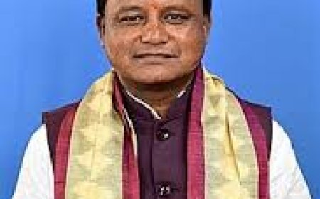 ମୁଖ୍ୟମନ୍ତ୍ରୀ ଶିକ୍ଷା ପୁରସ୍କାର ସମାରୋହ:  ‘ପଢିବା, ଗଢିବା ଓଡିଶା’ର ଶୁଭାରମ୍ଭ କଲେ ମୁଖ୍ୟମନ୍ତ୍ରୀ