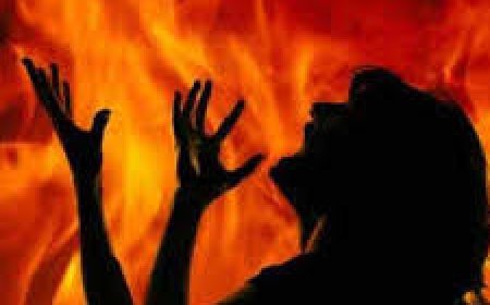 ନିଜେ ନିଜକୁ ନିଅାଁ ଲଗାଇଥିଲେ ବଳଙ୍ଗା ପୀଡ଼ିତା