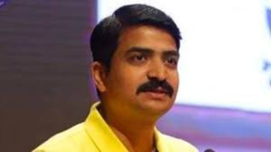 ଶ୍ରୀମୟୀଙ୍କ ପଛରେ କିଛି ଦୋମୁହାଁ ସାପ- ମନ୍ମଥ ରାଉତରାୟ