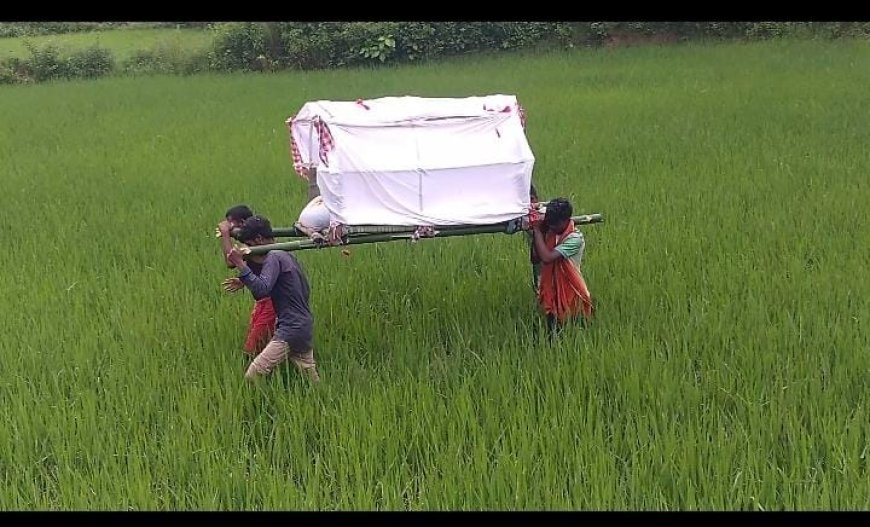 ଶ୍ମଶାନକୁ ନାହିଁ ରାସ୍ତା : ନାଳ ଡେଇଁ ନିଆଯାଉଛି ଶବ 