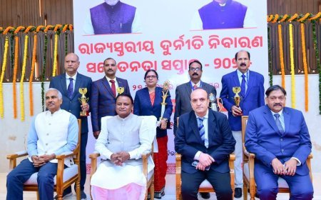 ସାଧୁତାର ଶପଥ ପାଠ କରାଇଲେ ମୁଖ୍ୟମନ୍ତ୍ରୀ