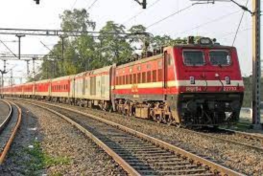 ବାତ୍ୟା ପାଇଁ ୪୨ ଟ୍ରେନ ବାତିଲ୍ ସହ ଦିଗ ପରିବର୍ତ୍ତନ