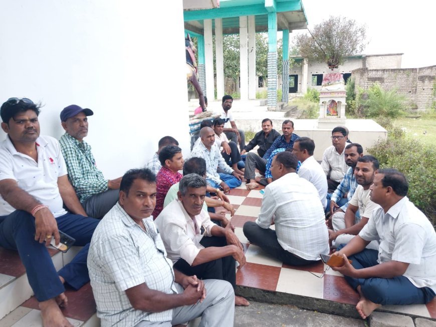 ବିଡ଼ିଓଙ୍କୁ ଖୁଚୁରା ବିକ୍ରେତା ସଂଘର ଦାବି : ପରିବାରକୁ ହିତାଧିକାରୀ ତାଲିକାଭୁକ୍ତ କରାଯାଉ