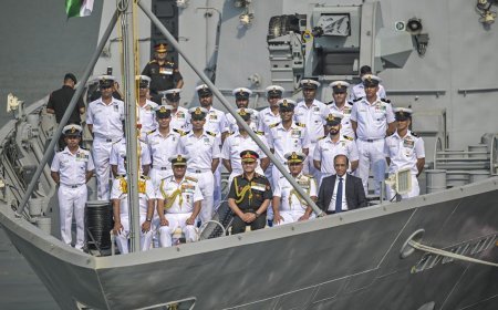 ଚୀନ-ପାକିସ୍ତାନ ଛାନିଆ : ନୀଳ ଜଳରାଶିରେ ବୁଲିବ ହଣ୍ଟର