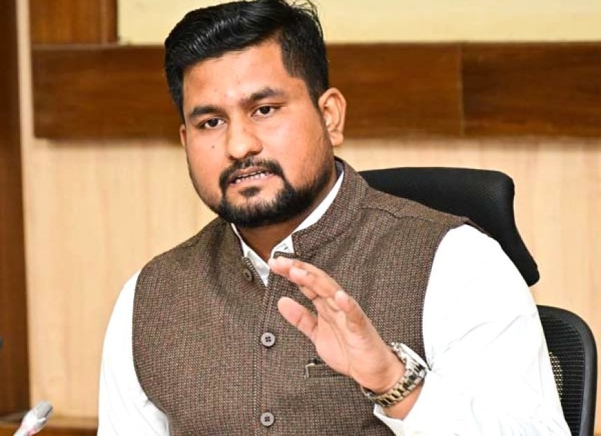 ୮ କଲେଜରୁ ଆସିଛି ଯୌନ ନିର୍ଯାତନା ଅଭିଯୋଗ : ଲିଖିତ ଉତ୍ତର ରଖିଲେ ଉଚ୍ଚଶିକ୍ଷା ମନ୍ତ୍ରୀ 