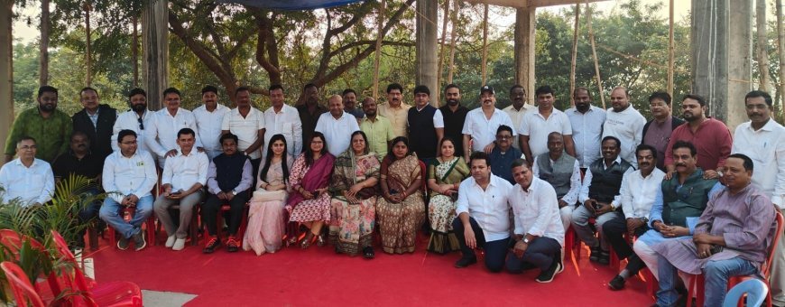 ଭୋଜି ଆଳରେ ବିଜେଡ଼ି ନେତାଙ୍କ ମେଳି :  ଯଦି ବନ୍ଧୁମିଳନ, କେବଳ ହାରୁ ନେତା କାହିଁକି ?