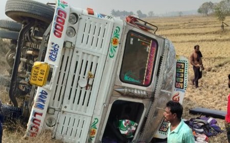 ଓଲଟିଲା ଯାତ୍ରା ପାର୍ଟି ଗାଡ଼ି, ୪ ଗୁରୁତର 