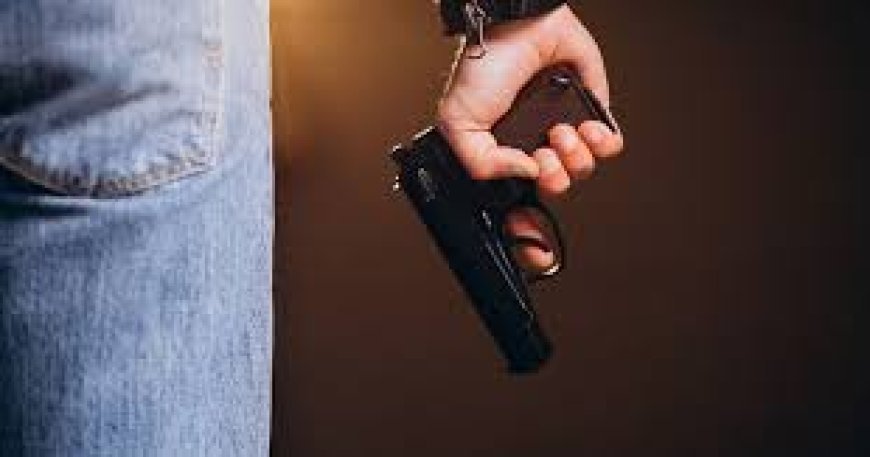 ନିଜକୁ ନିଜେ ଗୁଳିକରି ଆତ୍ମହତ୍ୟା କଲେ କନେଷ୍ଟବଳ